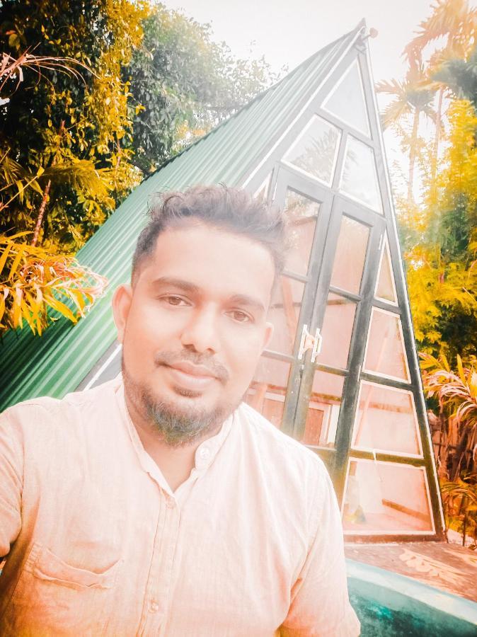 The We2 "Wildwood Elegance Escape" Bed and Breakfast Induruwa Buitenkant foto