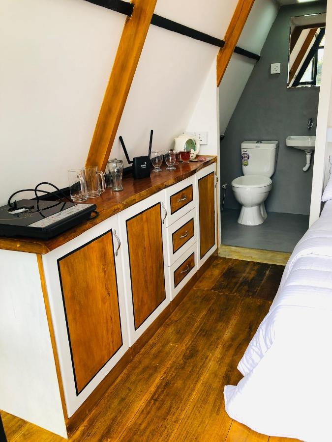 The We2 "Wildwood Elegance Escape" Bed and Breakfast Induruwa Buitenkant foto