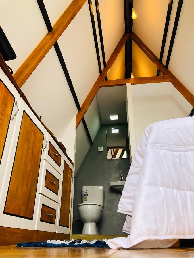 The We2 "Wildwood Elegance Escape" Bed and Breakfast Induruwa Buitenkant foto